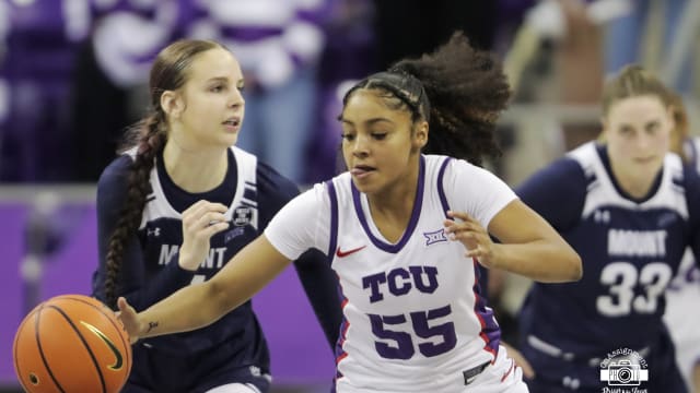 Victoria Flores vs Mount St. Mary's